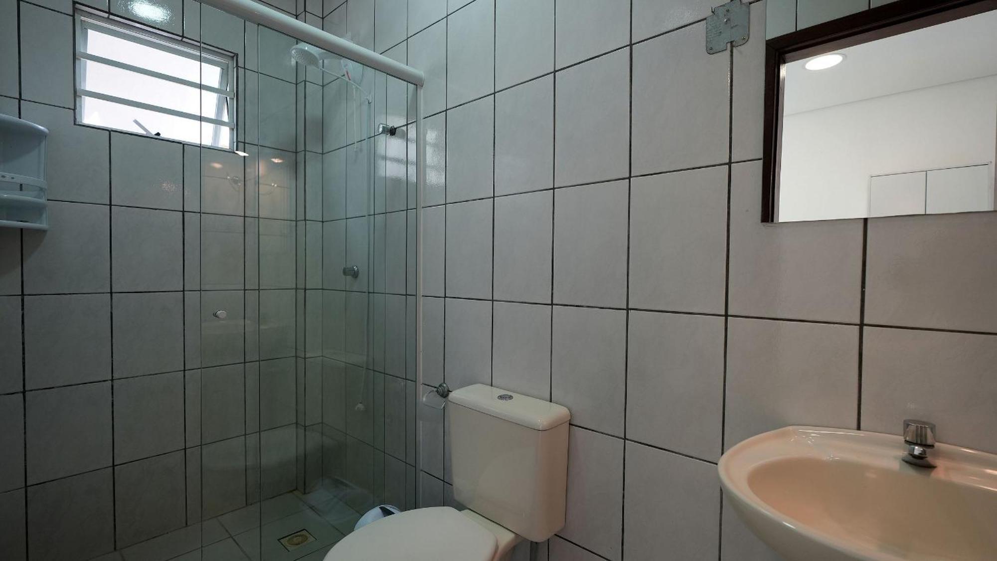 Residencial Adolfo - Mestre Naro بومبينهاس المظهر الخارجي الصورة