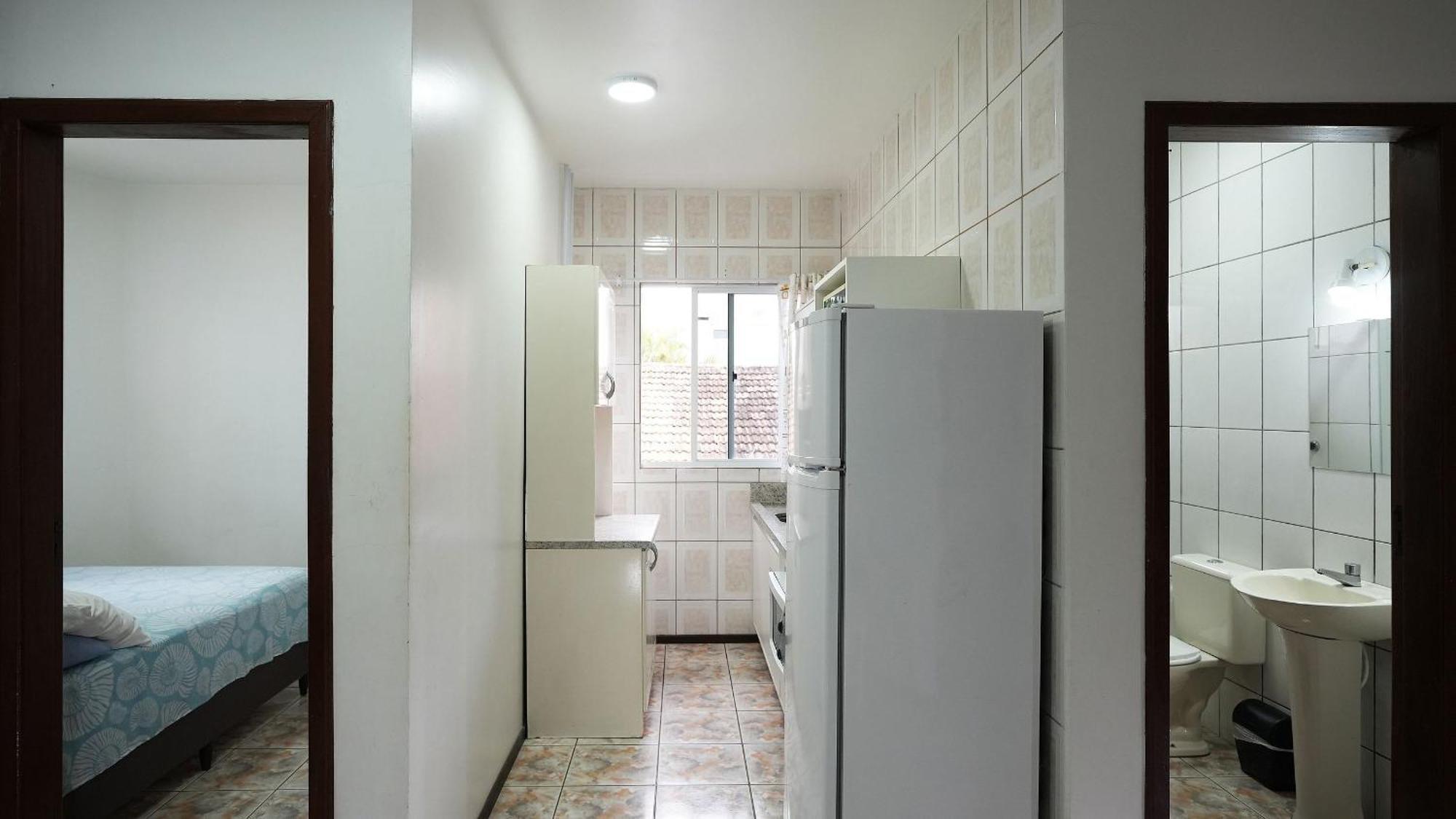 Residencial Adolfo - Mestre Naro بومبينهاس المظهر الخارجي الصورة