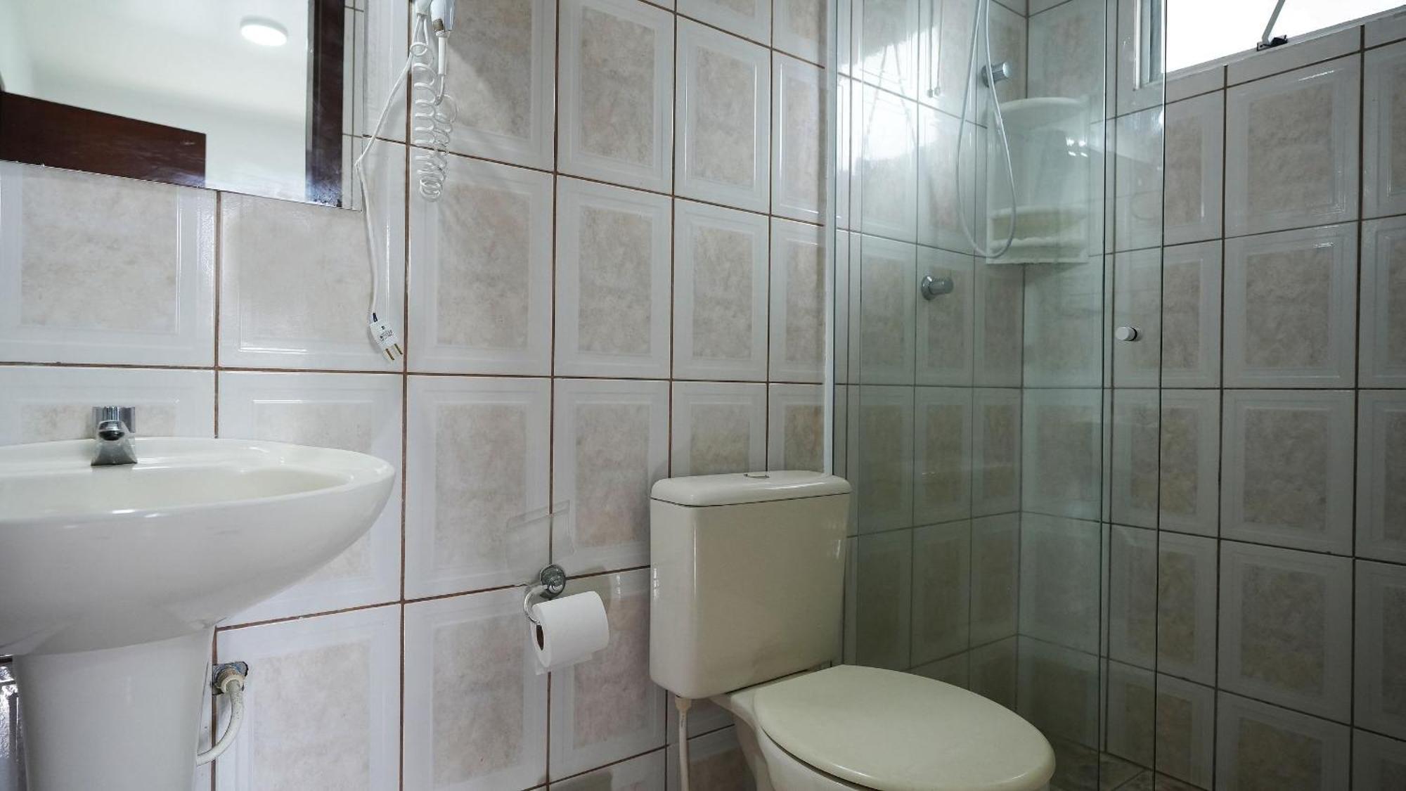 Residencial Adolfo - Mestre Naro بومبينهاس المظهر الخارجي الصورة