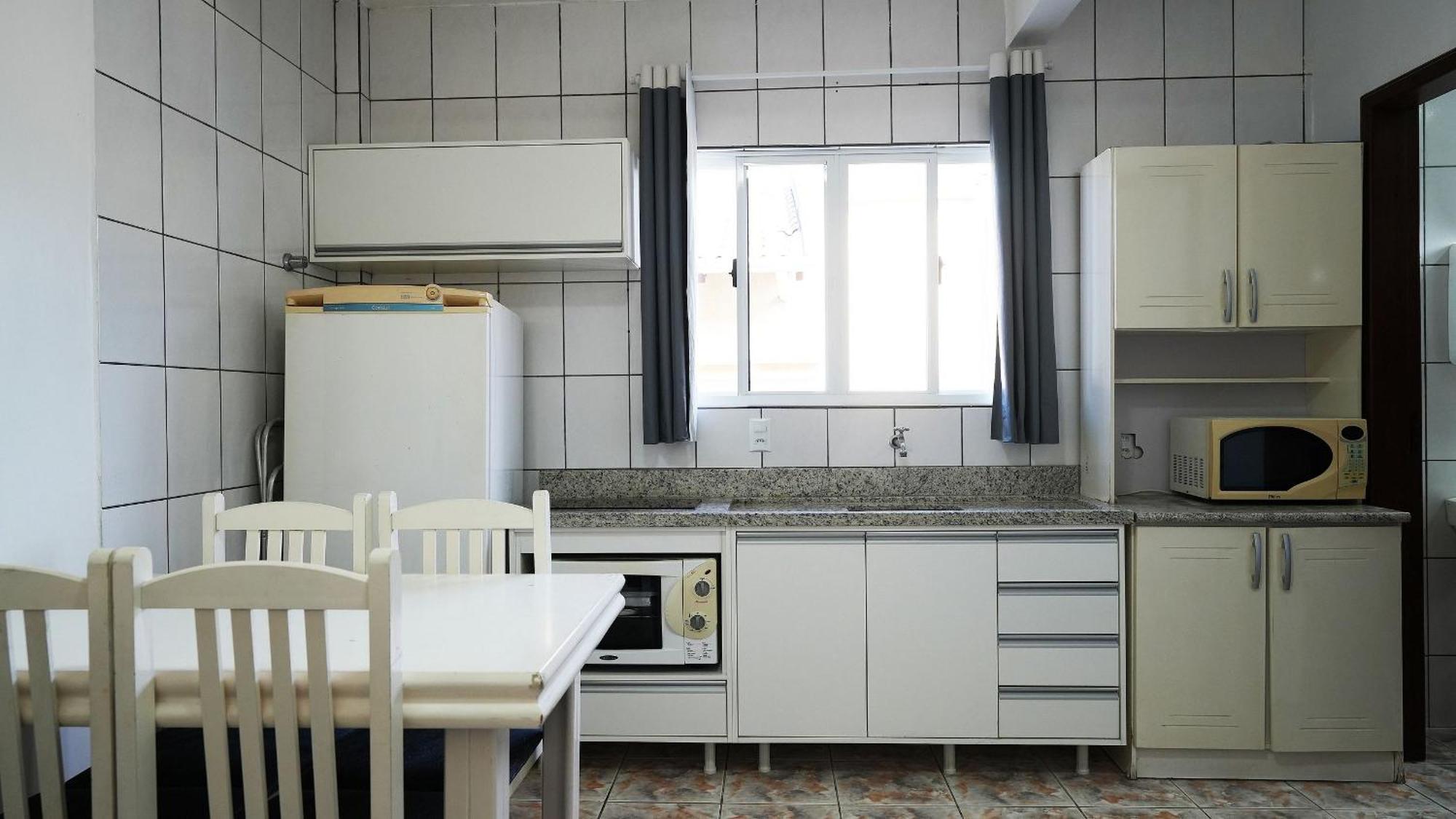 Residencial Adolfo - Mestre Naro بومبينهاس المظهر الخارجي الصورة