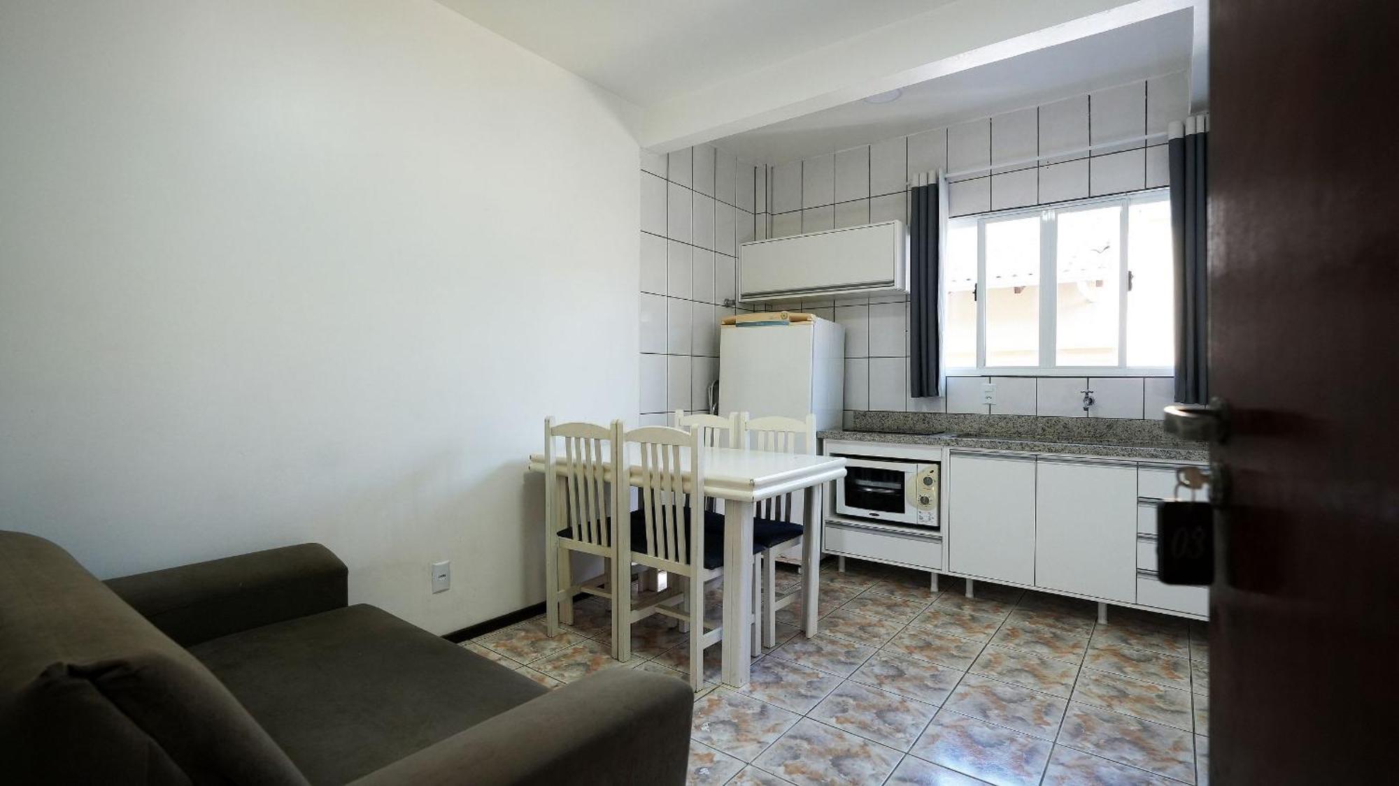 Residencial Adolfo - Mestre Naro بومبينهاس المظهر الخارجي الصورة