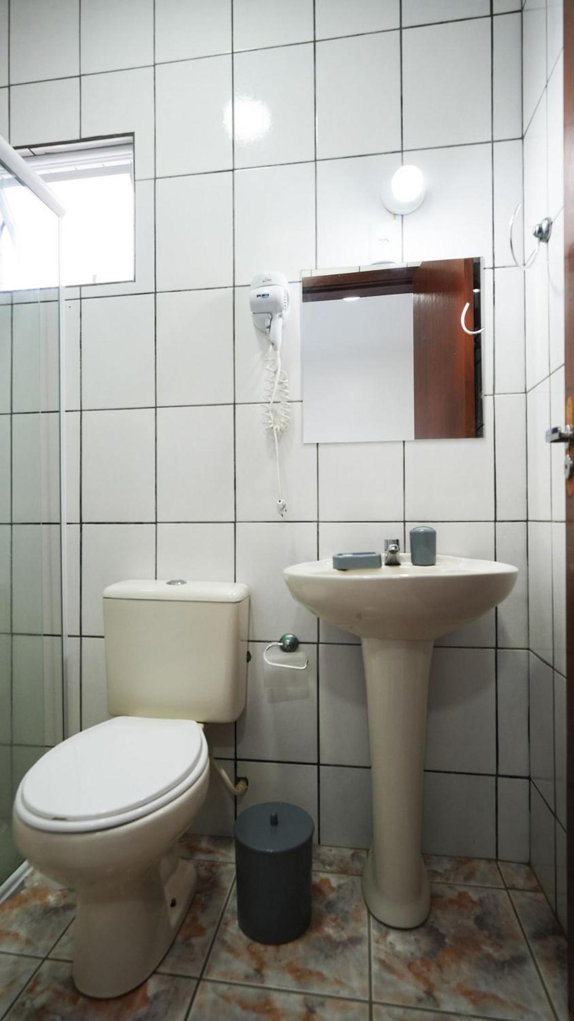 Residencial Adolfo - Mestre Naro بومبينهاس المظهر الخارجي الصورة