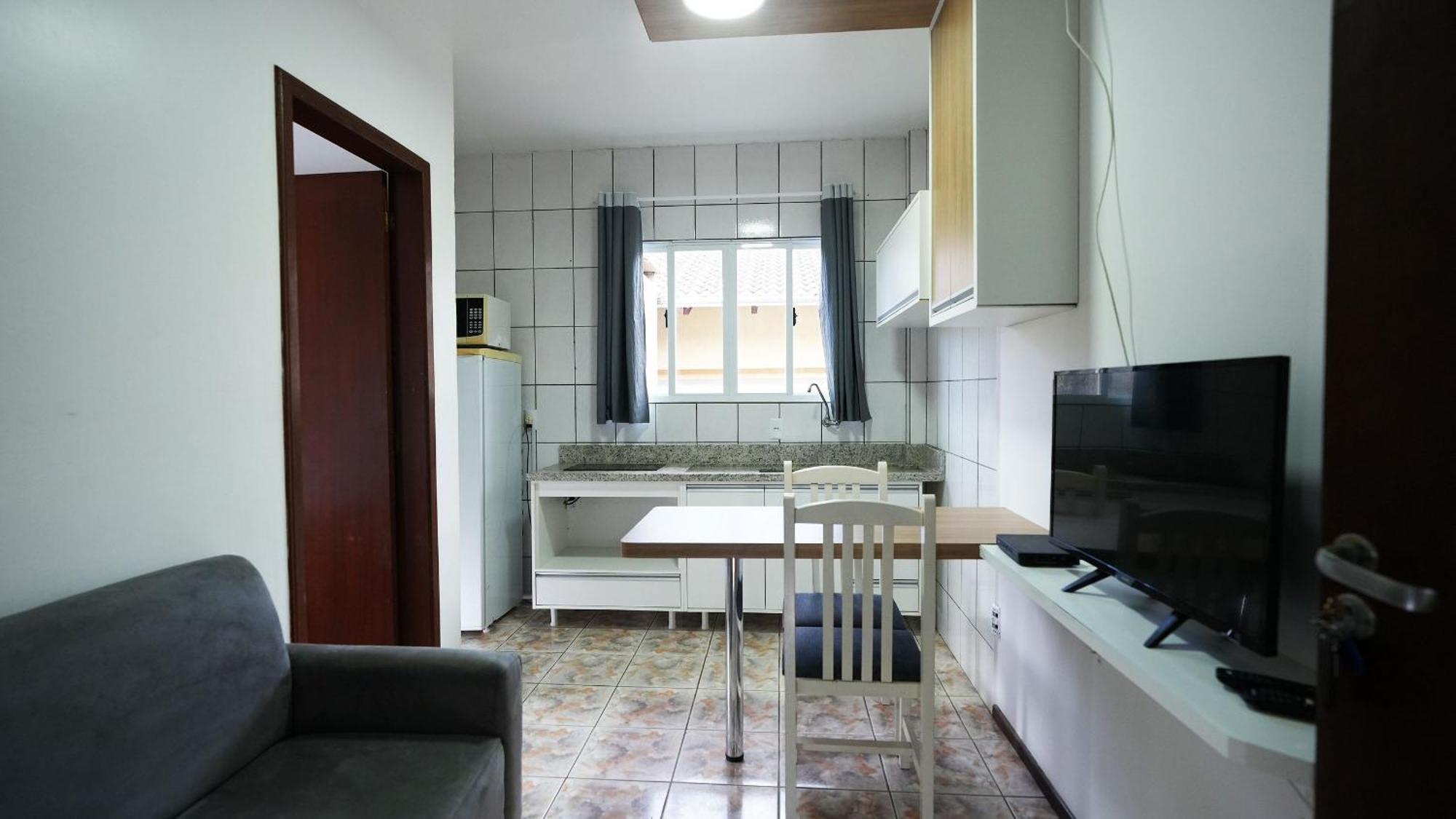 Residencial Adolfo - Mestre Naro بومبينهاس المظهر الخارجي الصورة